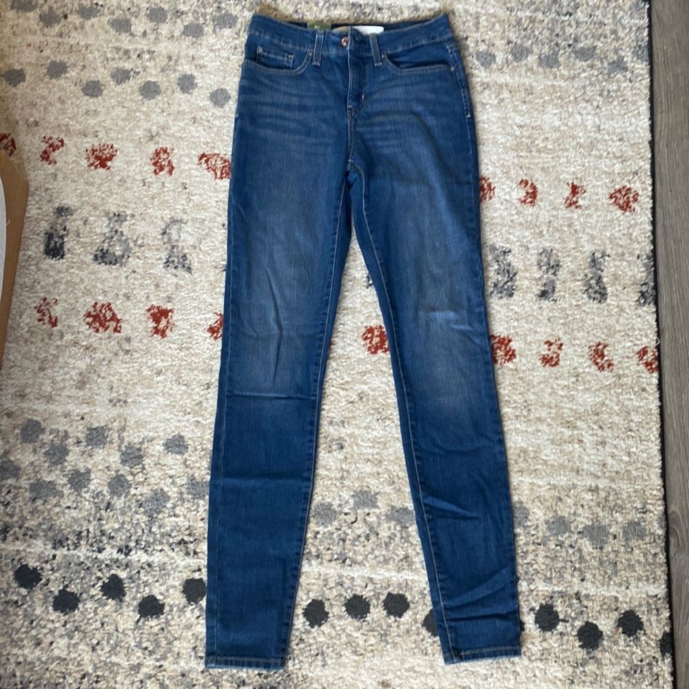 NWT Levi Strauss Signature Gold Mid Rise Skinny Jeans W26 L32 Size 2L